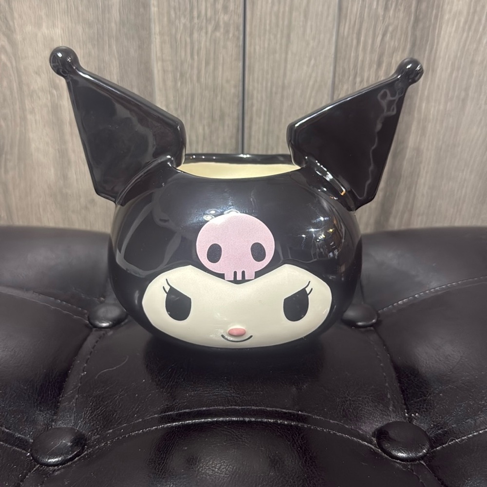 New Hello Kitty + Blue Sky Clayworks Kuromi Lychee Jasmine Ceramic Candle